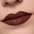 Essence 8h Matte Comfort Lápis de Lábios 11 Chestnut Perfection
