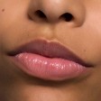 Essence Juicy Bomb Bálsamo Labial 02 So Berry Nice