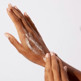 OUAI St.Barts Esfoliante de Couro Cabeludo e Corpo 96,4g